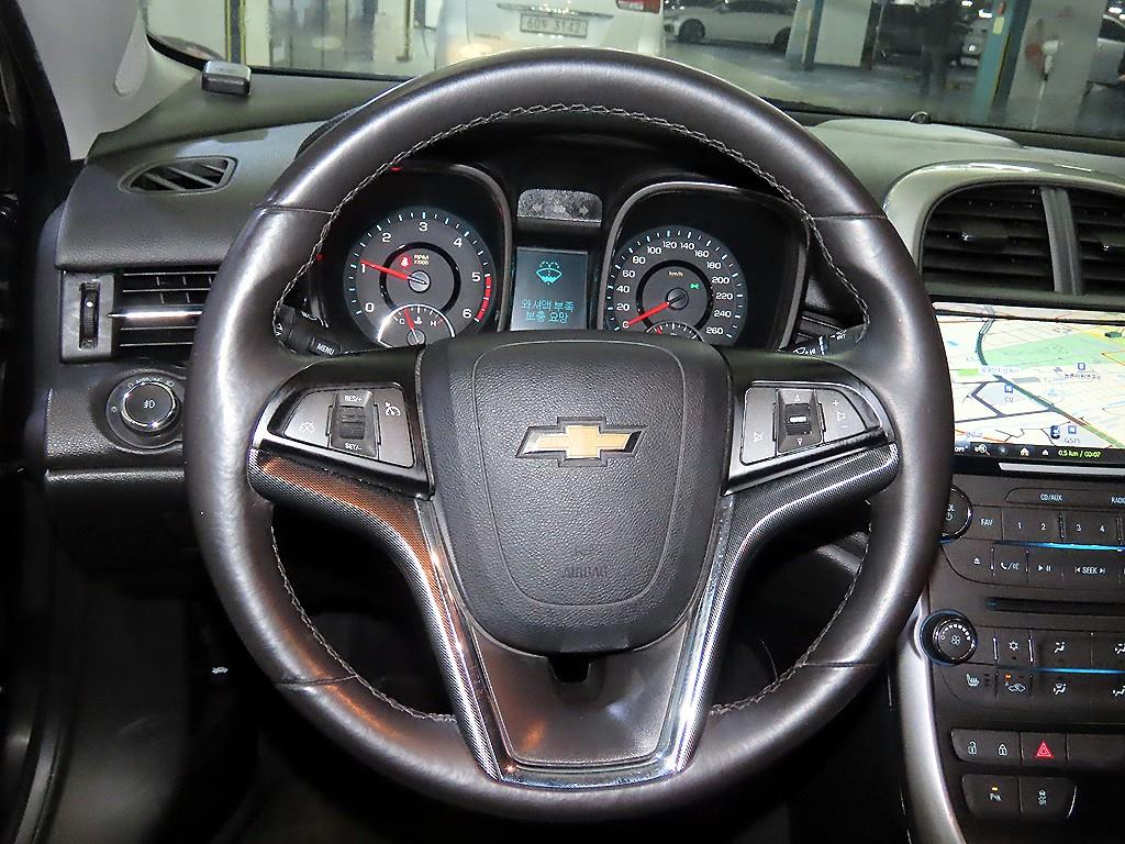 Chevrolet Malibu - Vista 8