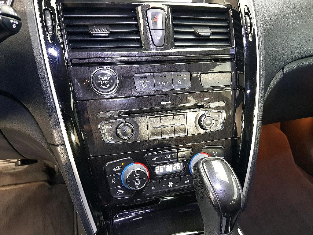 SAMSUNG SM7 - Vista 11