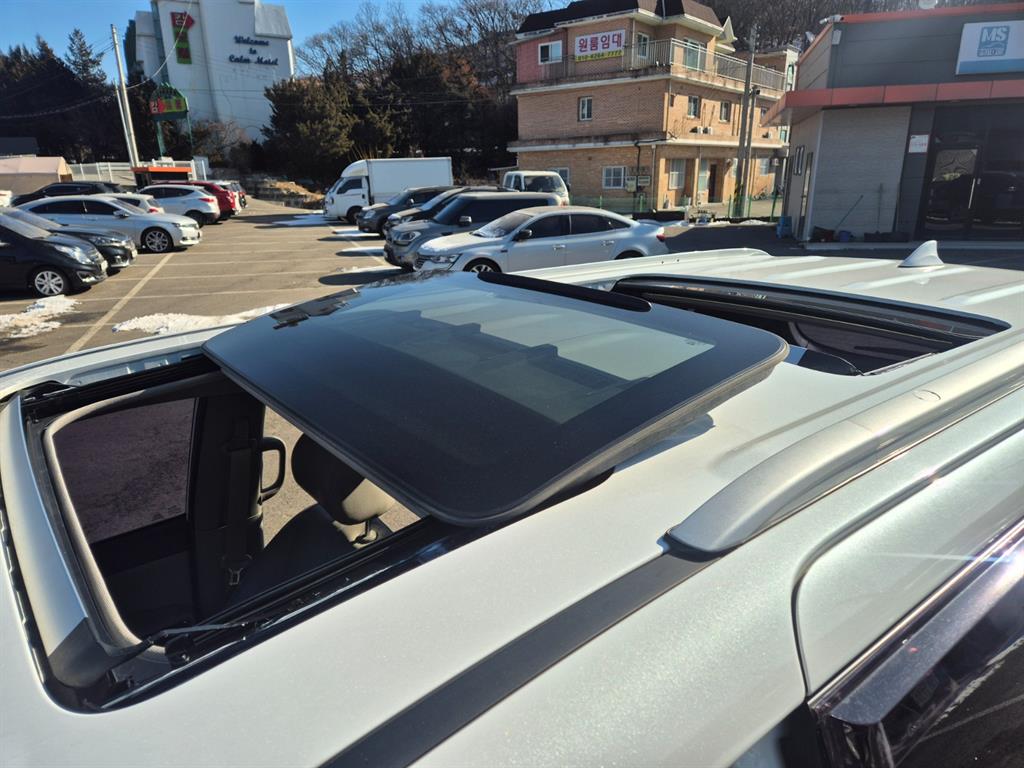 KIA Carnival - Vista 10