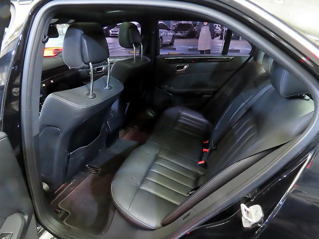 Mercedes Benz E class - Vista 7