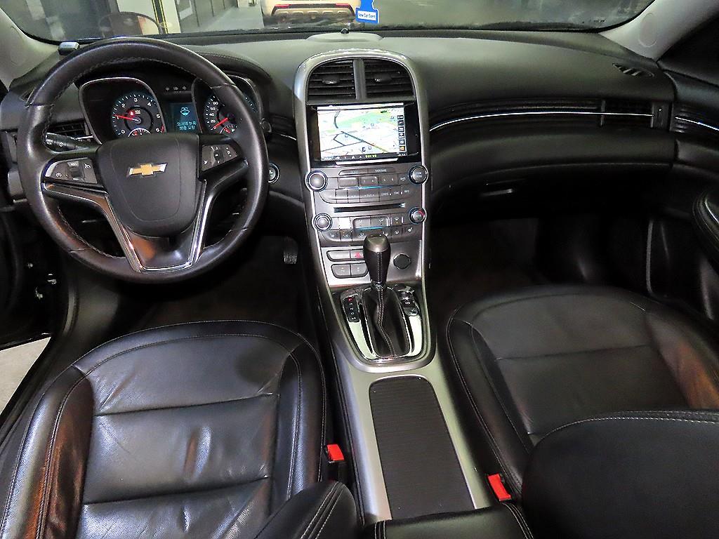 Chevrolet Malibu - Vista 10