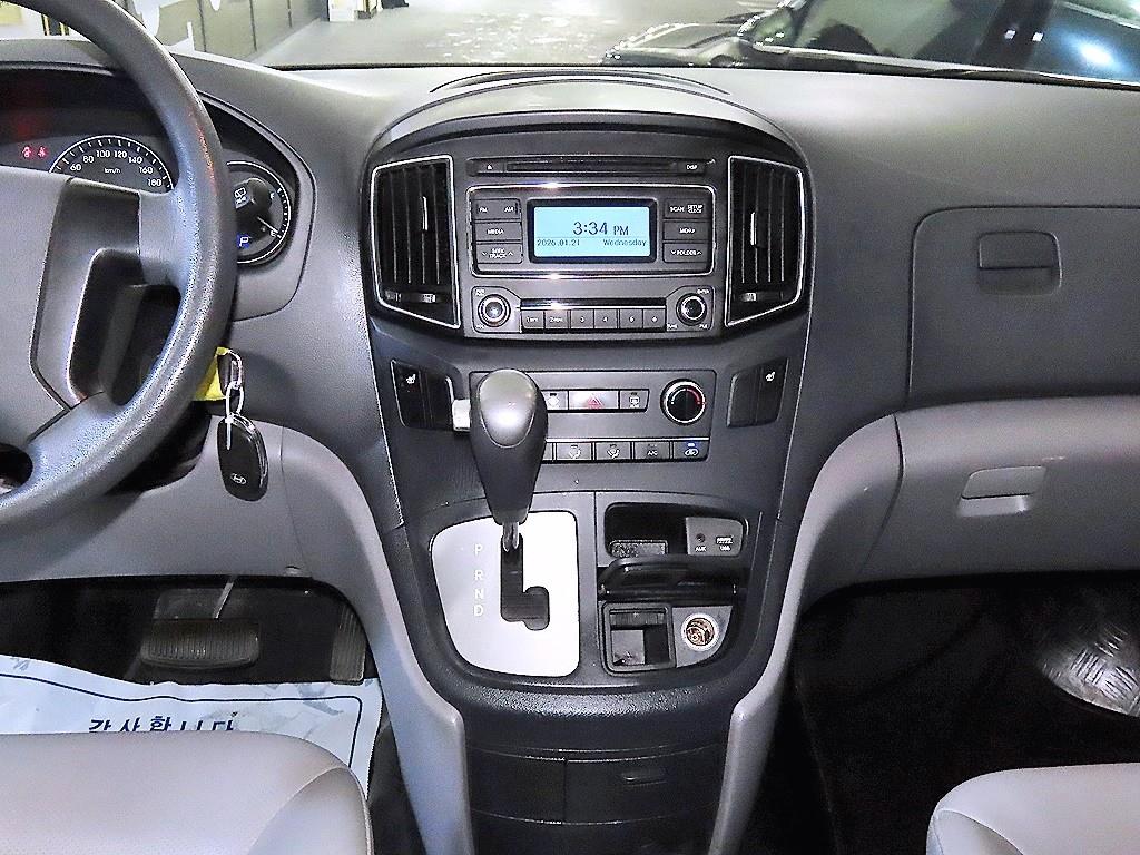 HYUNDAI Starex - Vista 11