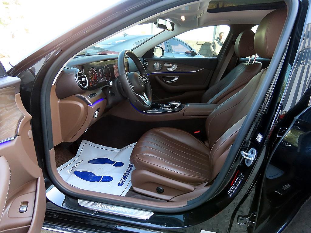 Mercedes Benz E class - Vista 5