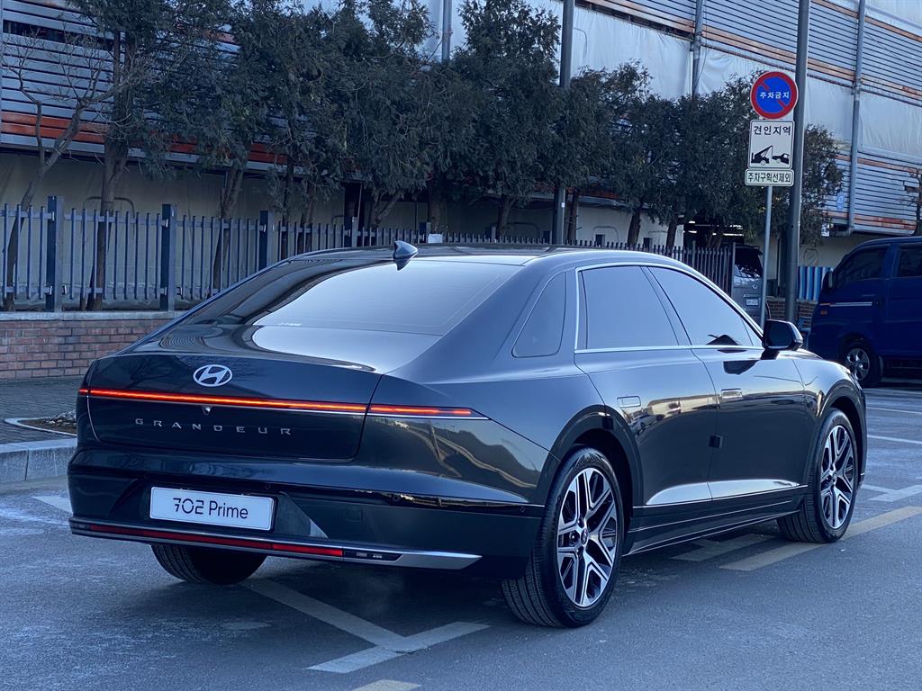 HYUNDAI Grandeur - Vista 4