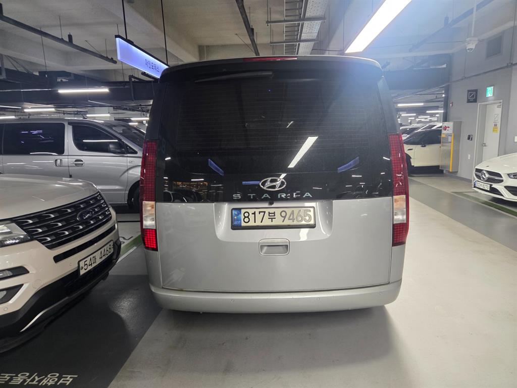 HYUNDAI Staria - Vista 2