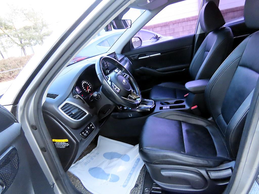 KIA Seltos - Vista 5