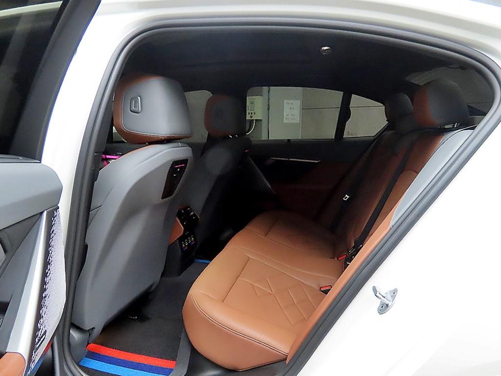 BMW 5 Series - Vista 6