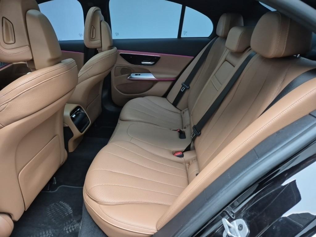 Mercedes Benz E class - Vista 11