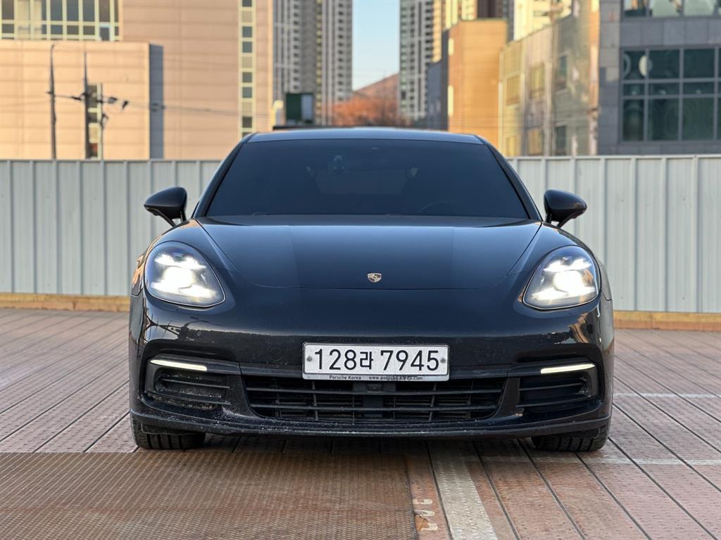 Porsche Panamera - Vista 2
