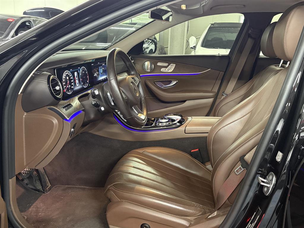 Mercedes Benz E class - Vista 11