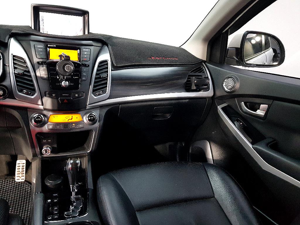 Ssangyong Korando - Vista 9