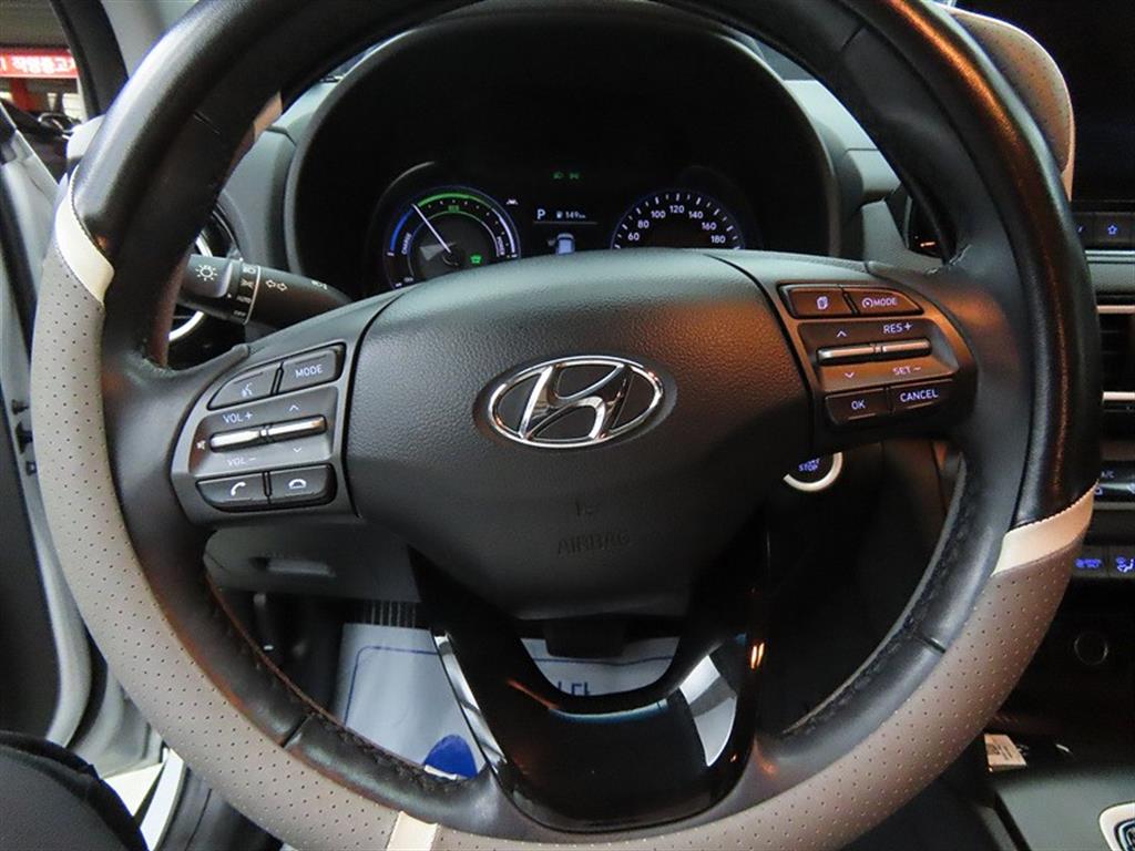 HYUNDAI Kona - Vista 8