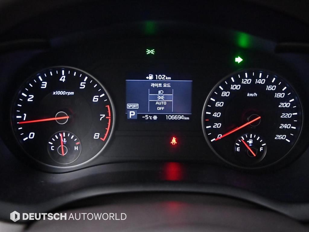 KIA Stinger - Vista 8