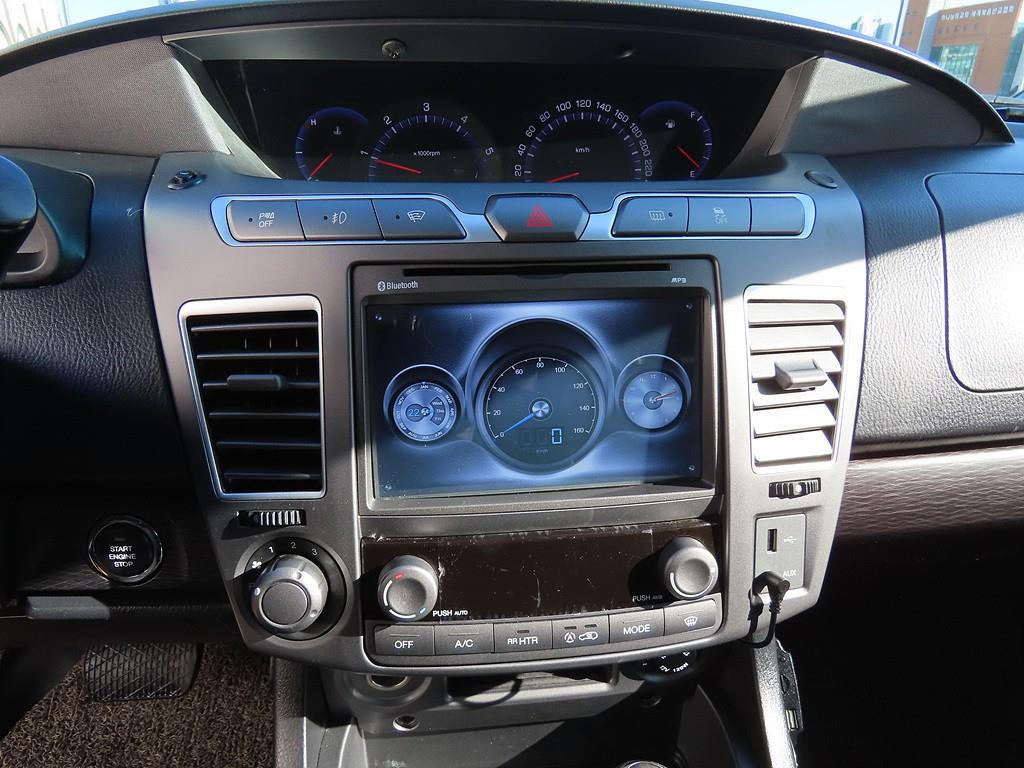 Ssangyong Korando - Vista 12