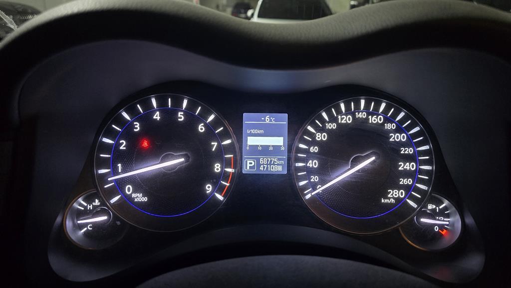 Infiniti Q - Vista 5