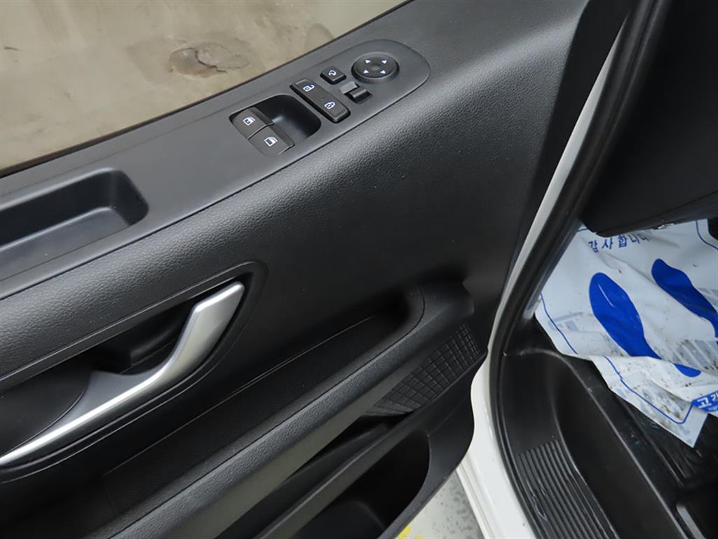 HYUNDAI Staria - Vista 12