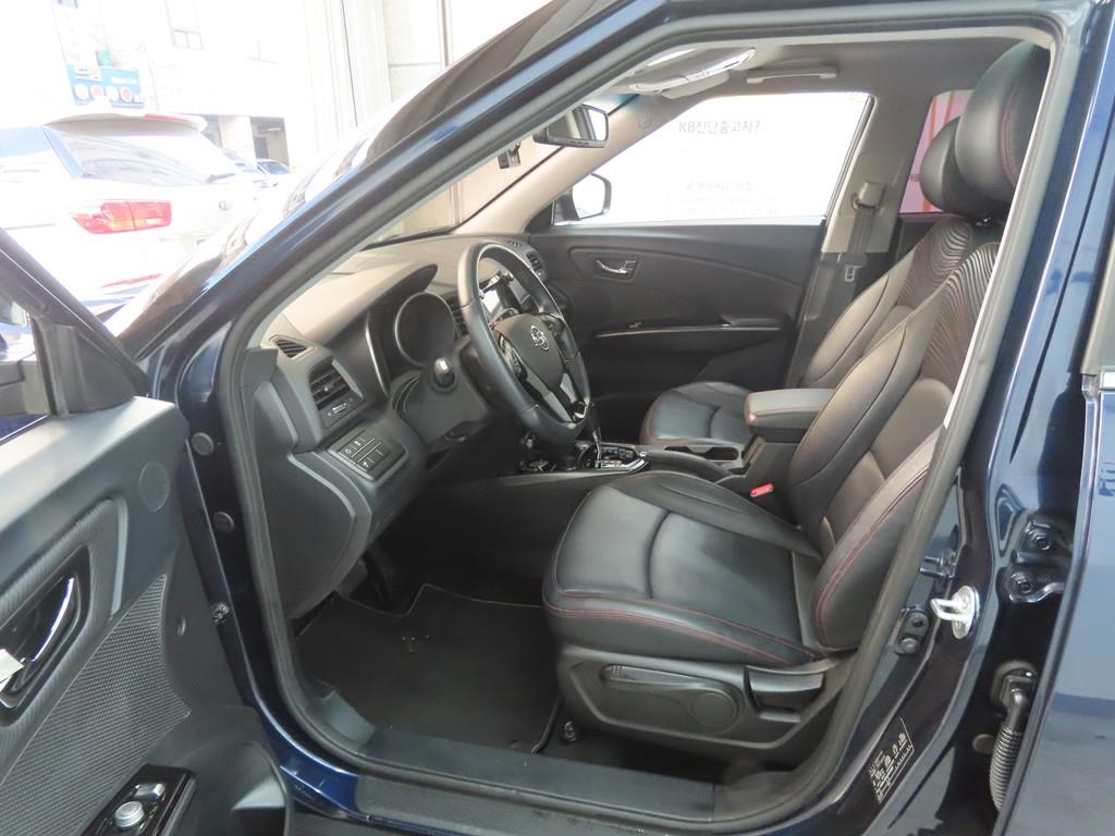 Ssangyong Tivoli - Vista 5