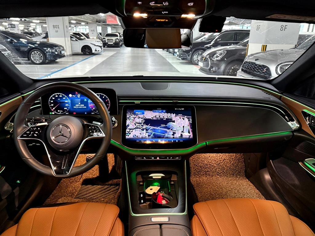 Mercedes Benz E class - Vista 6