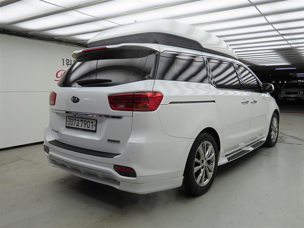 KIA Carnival - Vista 4