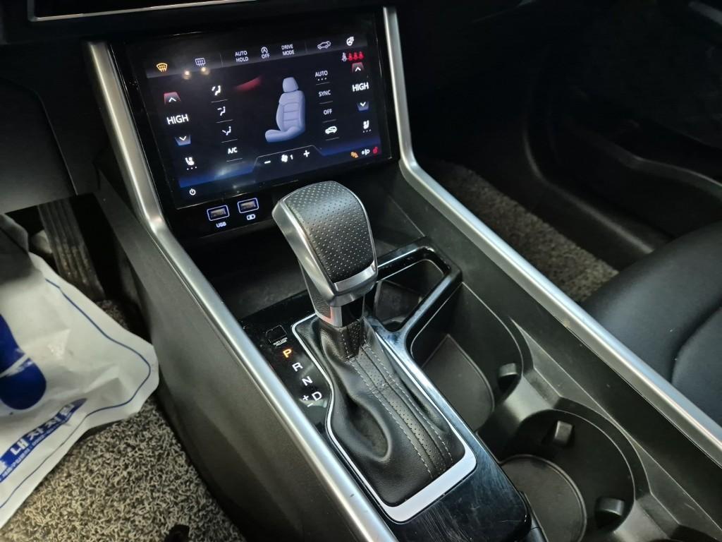 Ssangyong Torres - Vista 8