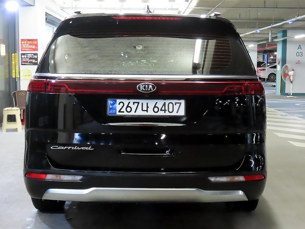 KIA Carnival - Vista 5