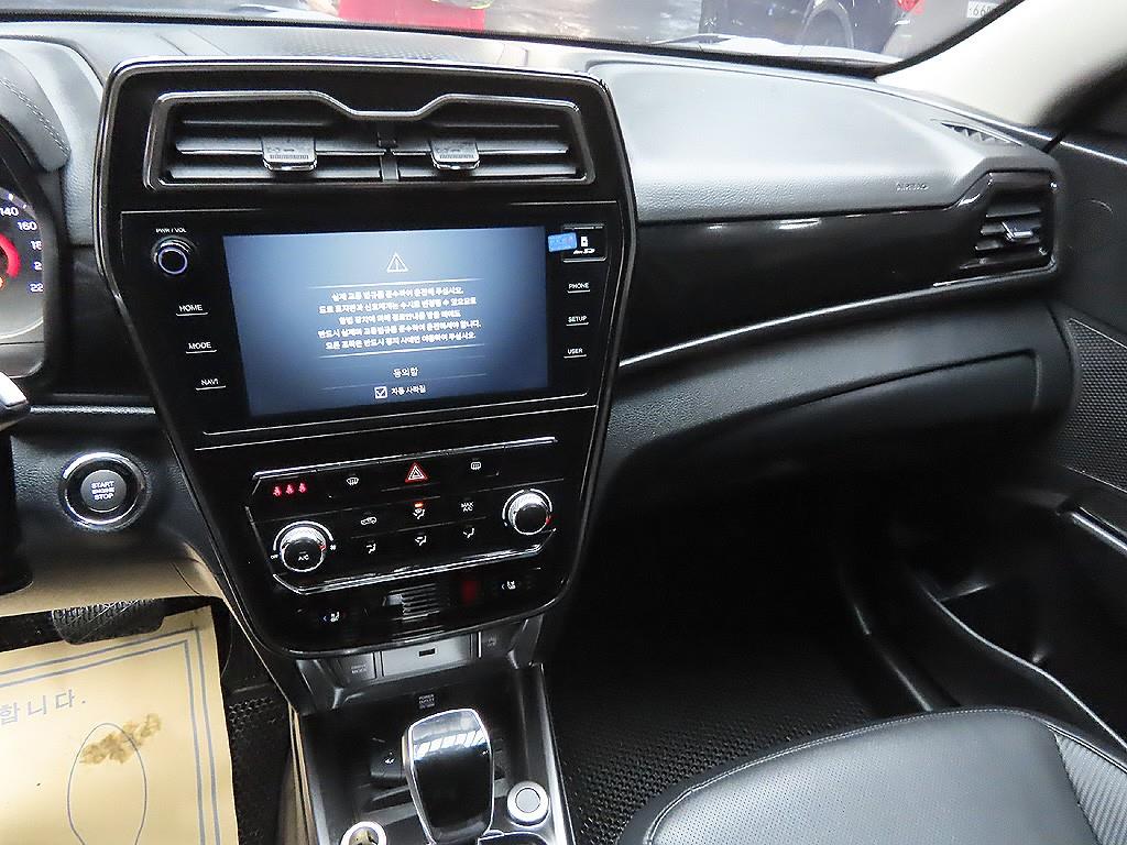 Ssangyong Tivoli 2022 Blanco - Importación desde Corea - HF Imports Iquique - Foto 7