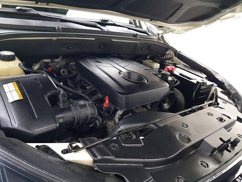 Ssangyong Korando - Vista 6