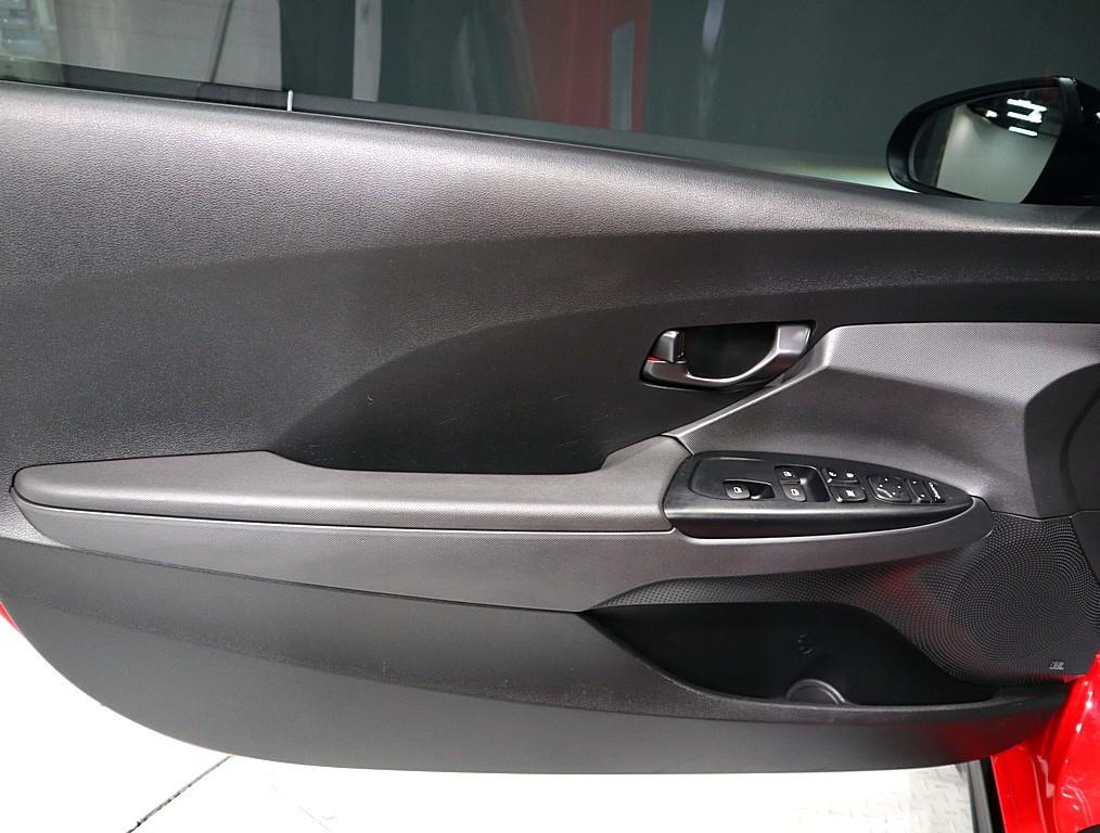 HYUNDAI Veloster - Vista 8