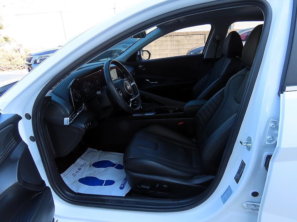 HYUNDAI Avante - Vista 5