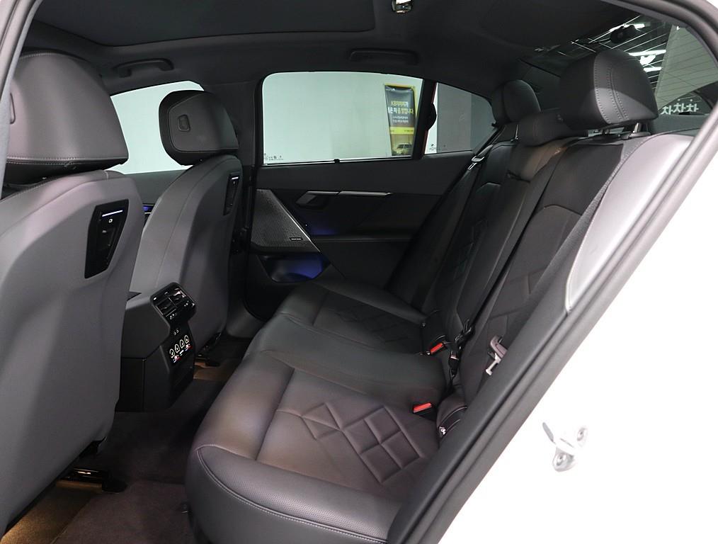 BMW 5 Series - Vista 10