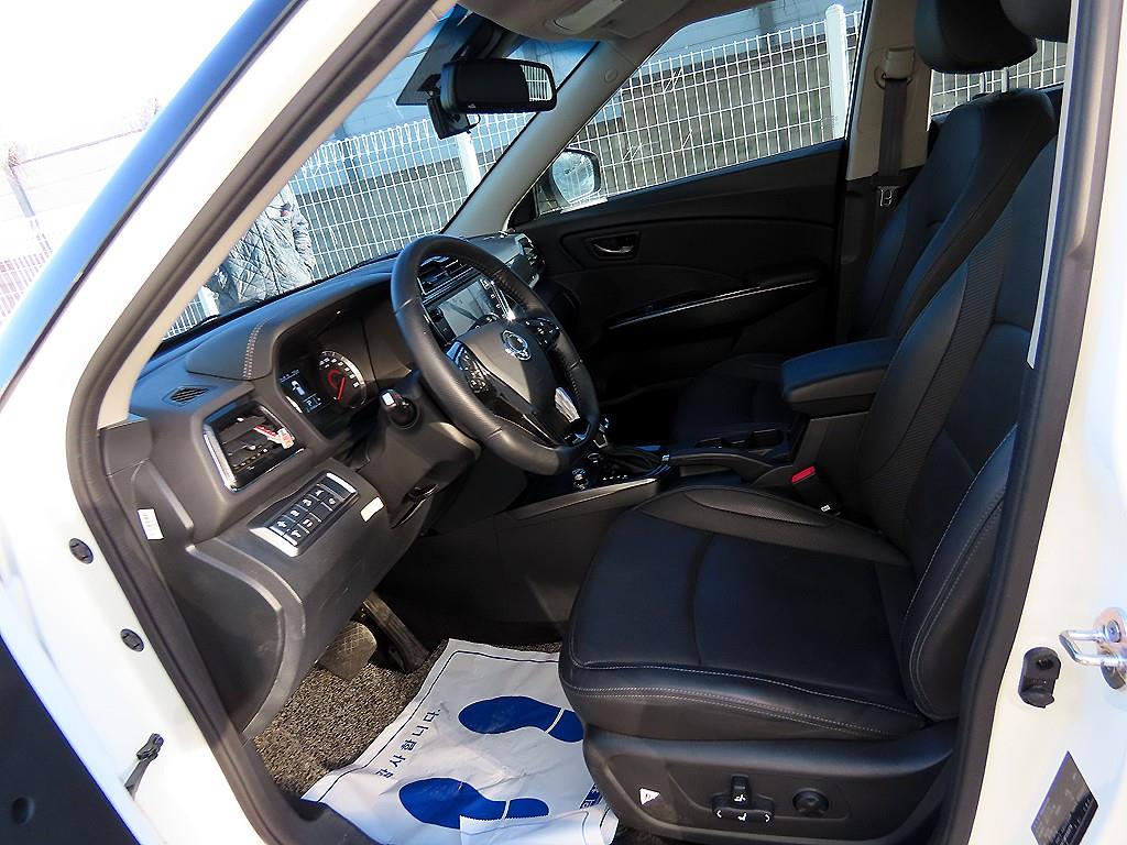 Ssangyong Tivoli - Vista 5