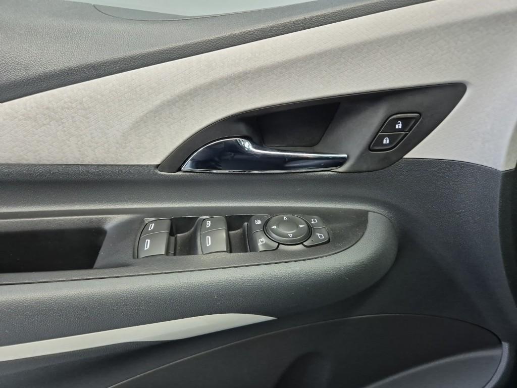 Chevrolet Bolt 2018 Plateado - Importación desde Corea - HF Imports Iquique - Foto 17