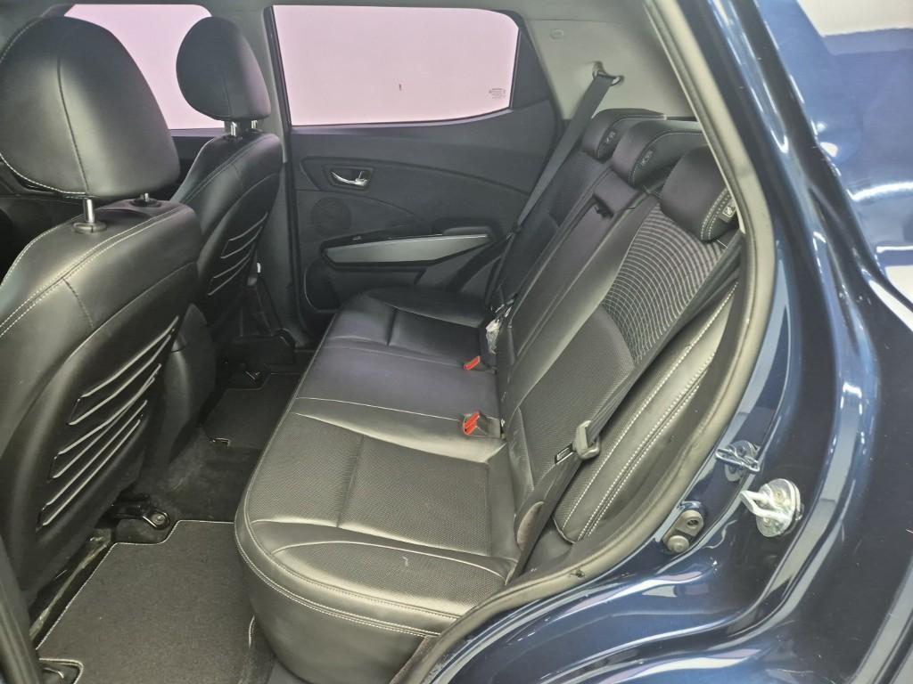 Ssangyong Tivoli - Vista 12