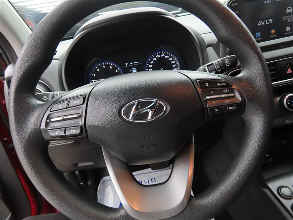 HYUNDAI Kona - Vista 8