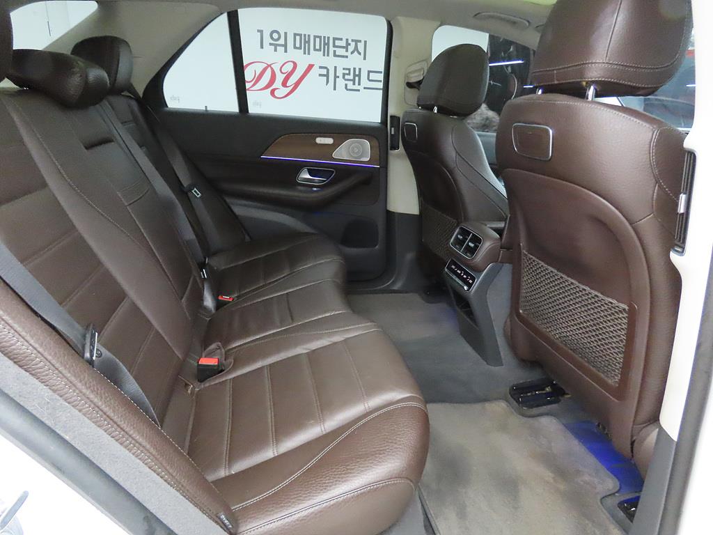 Mercedes Benz GLE Class - Vista 8