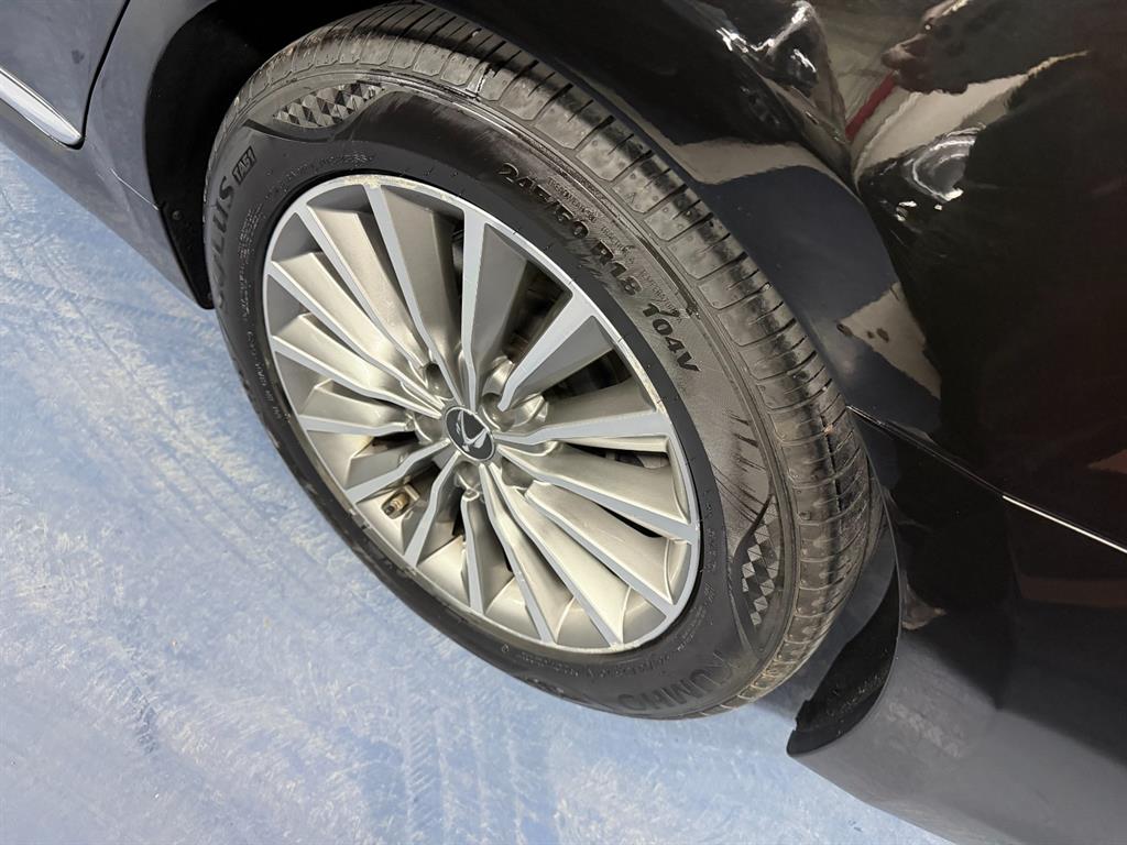 HYUNDAI Equus - Vista 6