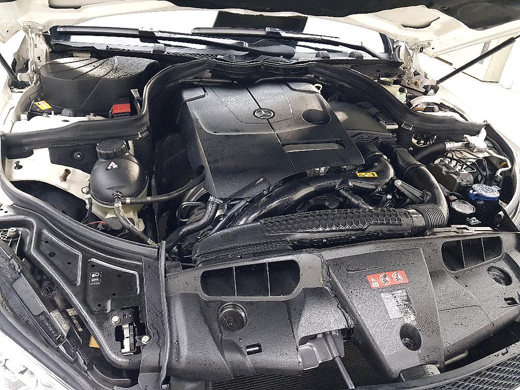 Mercedes Benz E class - Vista 6