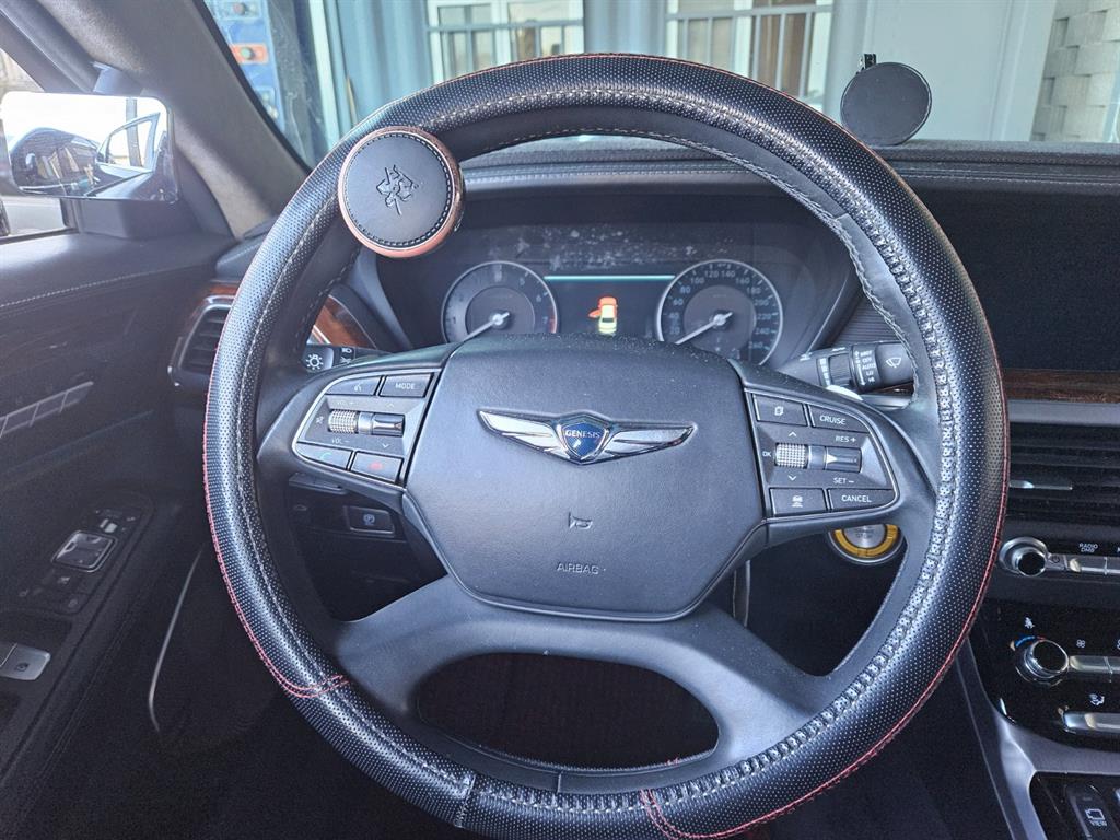 Genesis EQ900 - Vista 4