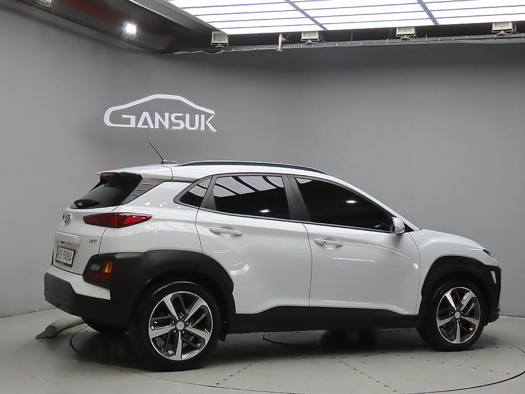 HYUNDAI Kona - Vista 7