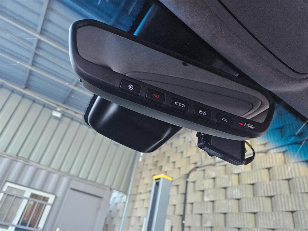 Genesis EQ900 - Vista 8