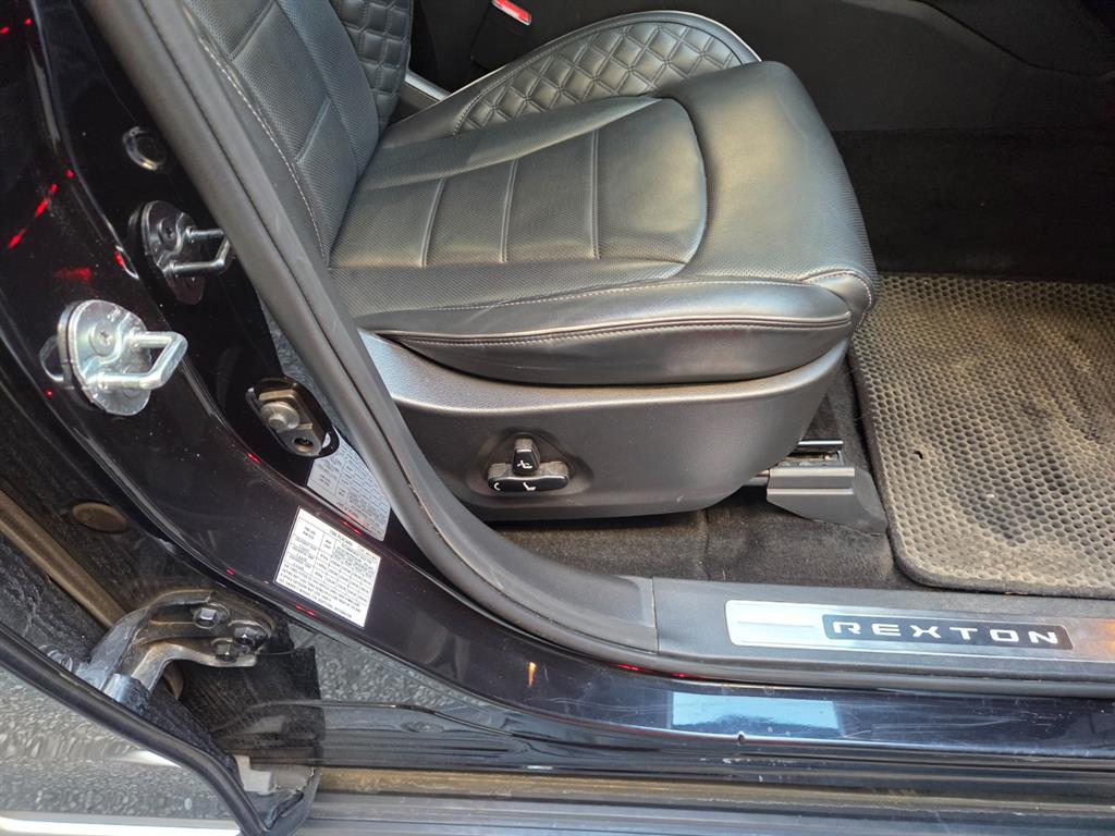 Ssangyong Rexton 2022 Negro - Importación desde Corea - HF Imports Iquique - Foto 15