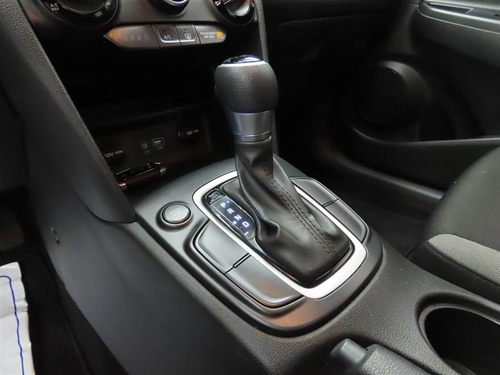 HYUNDAI Kona - Vista 11