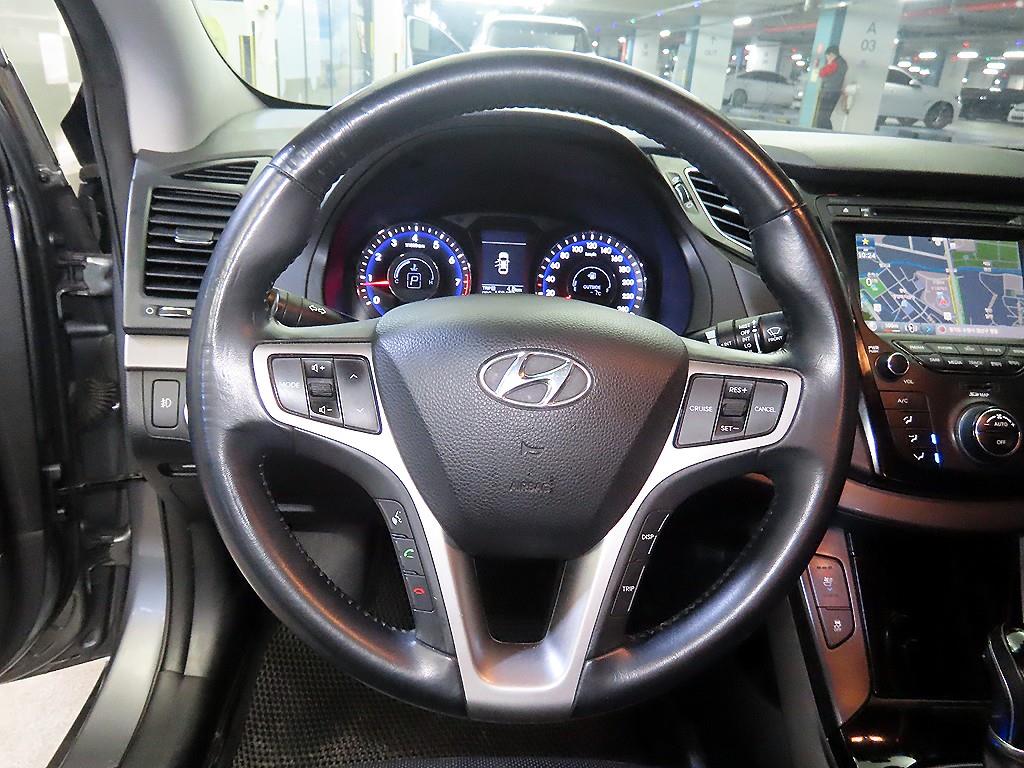 HYUNDAI i40 - Vista 8