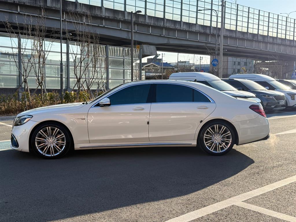 Mercedes Benz S Class - Vista 10