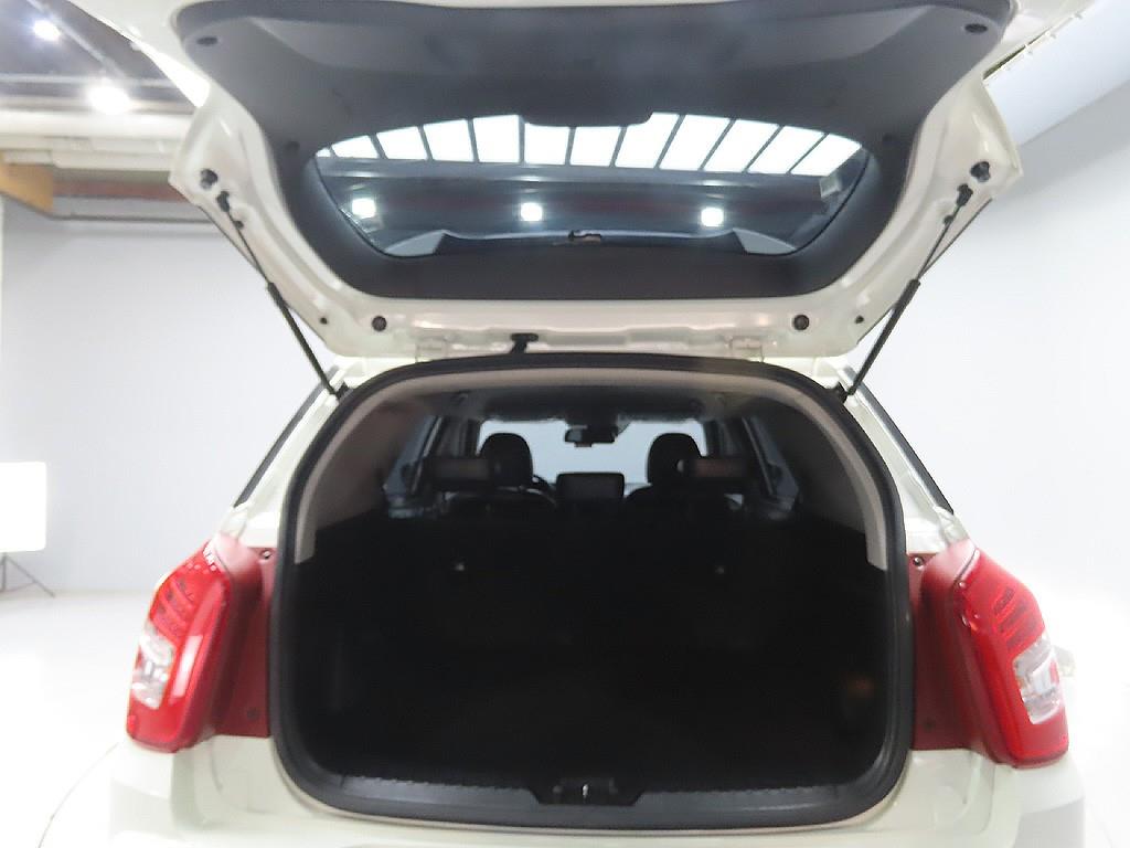 Ssangyong Tivoli 2022 Blanco - Importación desde Corea - HF Imports Iquique - Foto 9