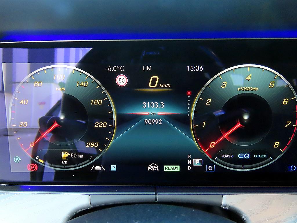 Mercedes Benz E class - Vista 9