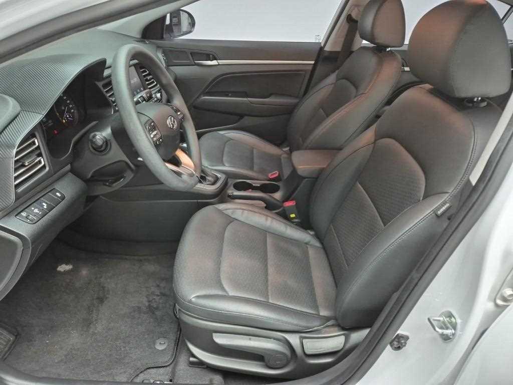 HYUNDAI Avante - Vista 11