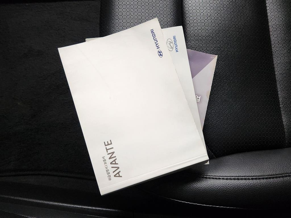 HYUNDAI Avante 2017 Blanco - Importación desde Corea - HF Imports Iquique - Foto 14