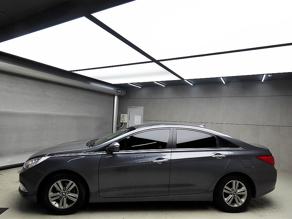 HYUNDAI Sonata - Vista 4