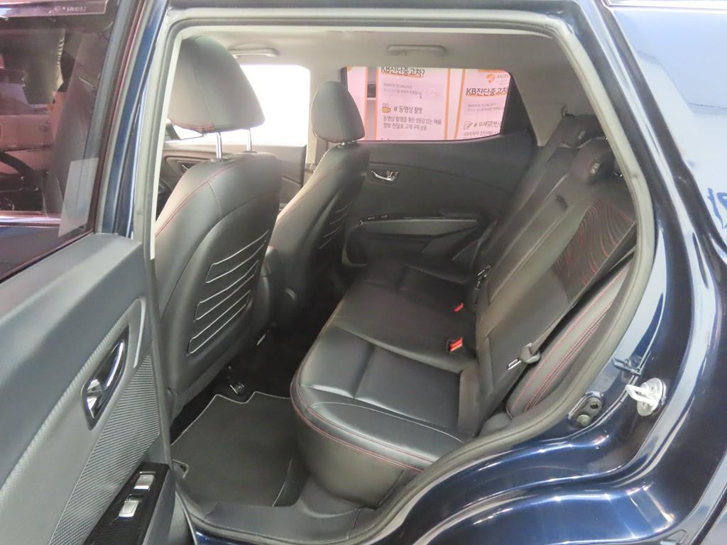 Ssangyong Tivoli - Vista 6